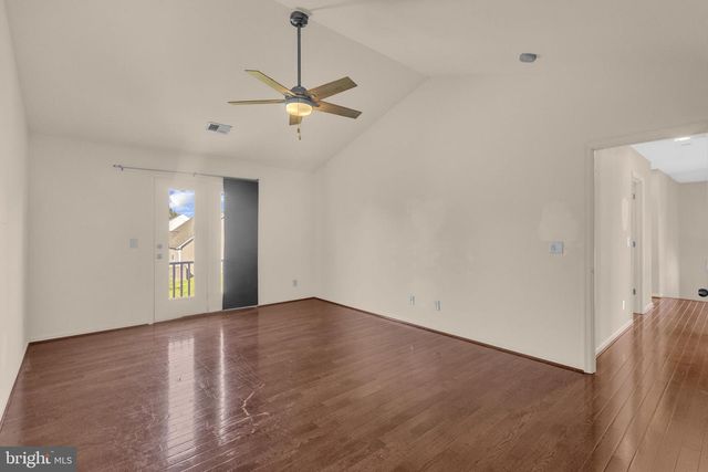 15 SHELLFIELD LN, Colonial Beach, VA 22443