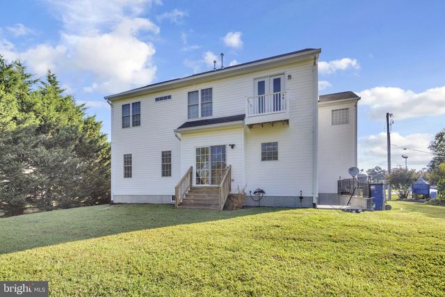 15 SHELLFIELD LN, Colonial Beach, VA 22443