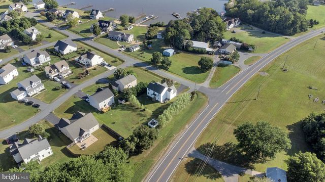 15 SHELLFIELD LN, Colonial Beach, VA 22443