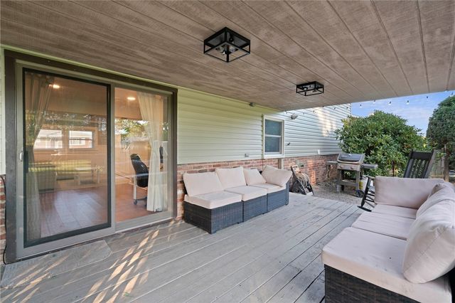 3000 Artfield St, Lower Burrell, PA 15068