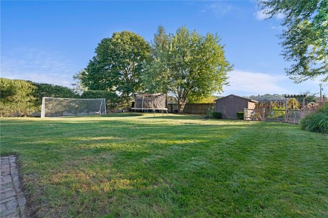 3000 Artfield St, Lower Burrell, PA 15068