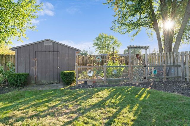 3000 Artfield St, Lower Burrell, PA 15068