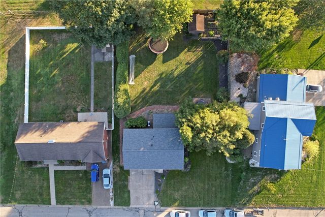 3000 Artfield St, Lower Burrell, PA 15068