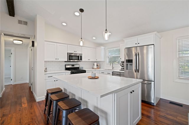 3000 Artfield St, Lower Burrell, PA 15068