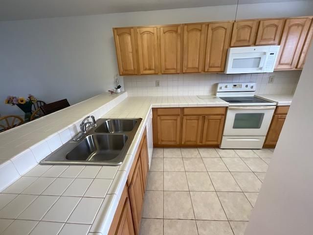 1600 NE Dixie Highway 13-107, Jensen Beach, FL 34957