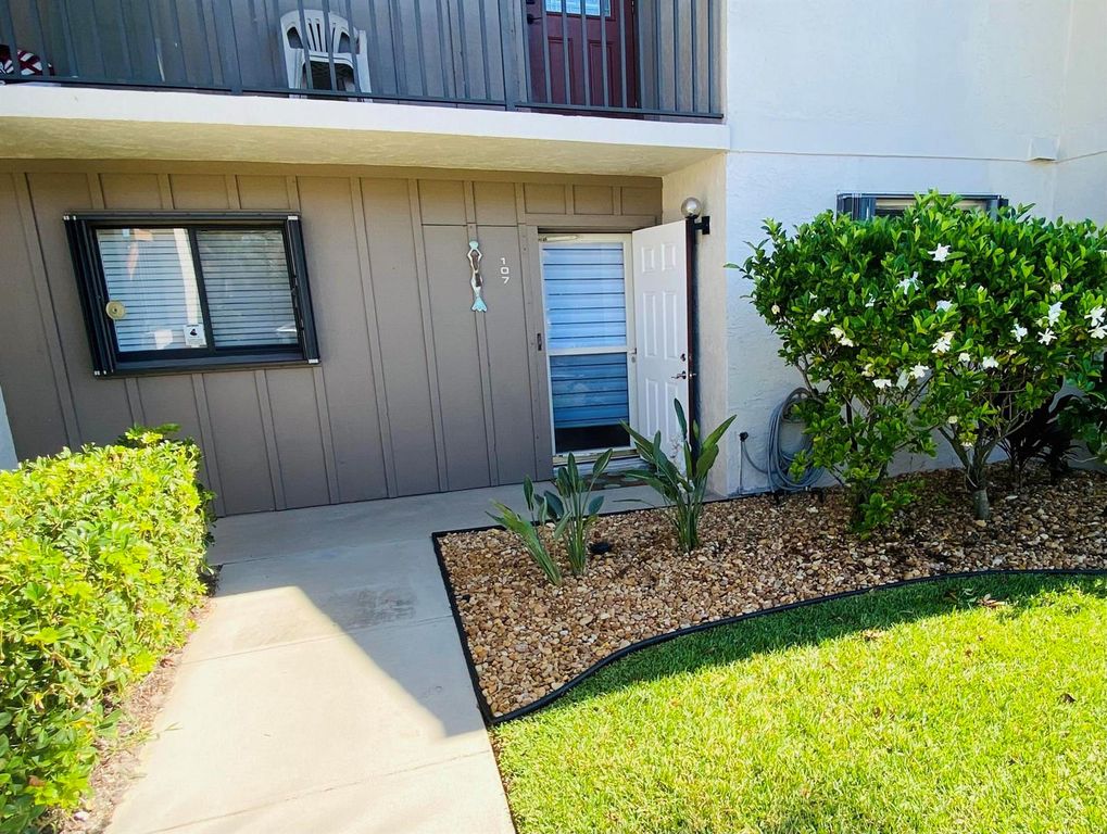 1600 NE Dixie Highway 13-107, Jensen Beach, FL 34957