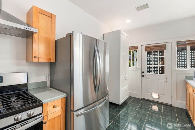3005 E Union Street, Seattle, WA 98122