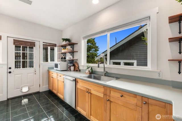 3005 E Union Street, Seattle, WA 98122