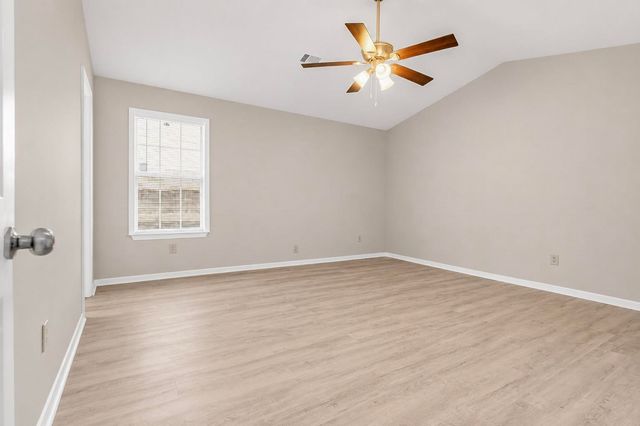 6822 SOUTHKNOLL AVE, Millington, TN 38053