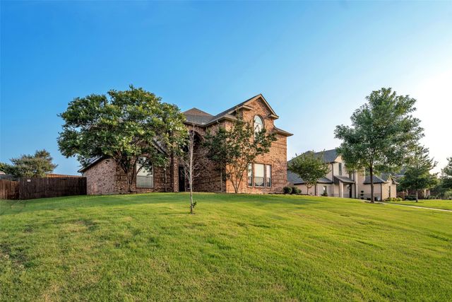 1132 River Rock Drive, Kennedale, TX 76060