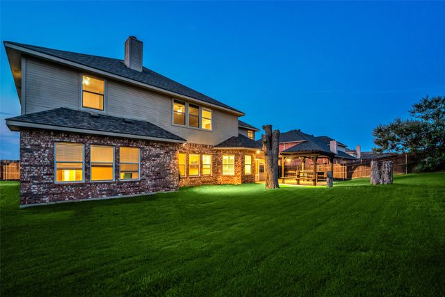 1132 River Rock Drive, Kennedale, TX 76060