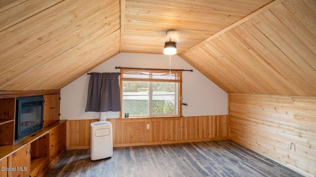 3 Lakeshore Drive, North Greenbush, NY 12198