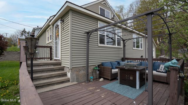 3 Lakeshore Drive, North Greenbush, NY 12198