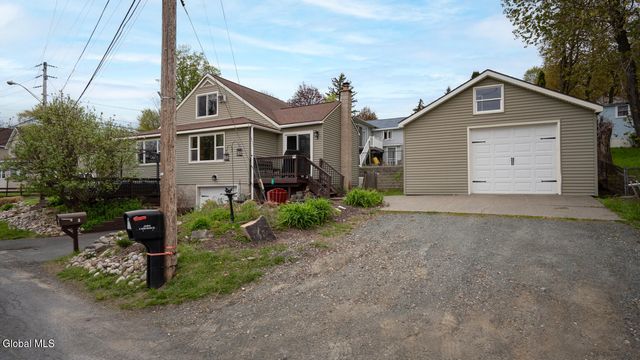 3 Lakeshore Drive, North Greenbush, NY 12198