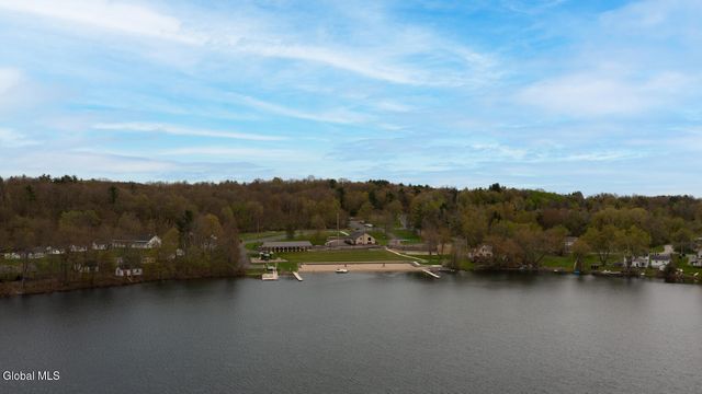 3 Lakeshore Drive, North Greenbush, NY 12198