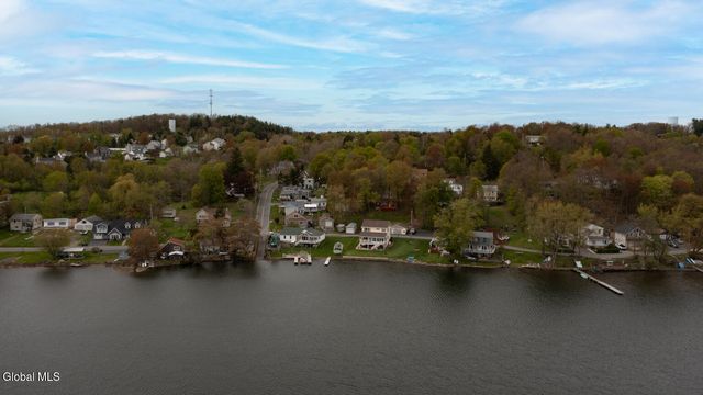 3 Lakeshore Drive, North Greenbush, NY 12198