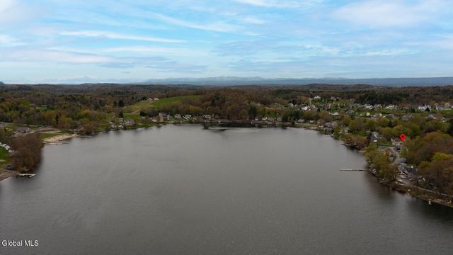 3 Lakeshore Drive, North Greenbush, NY 12198