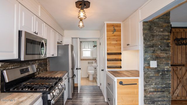 3 Lakeshore Drive, North Greenbush, NY 12198