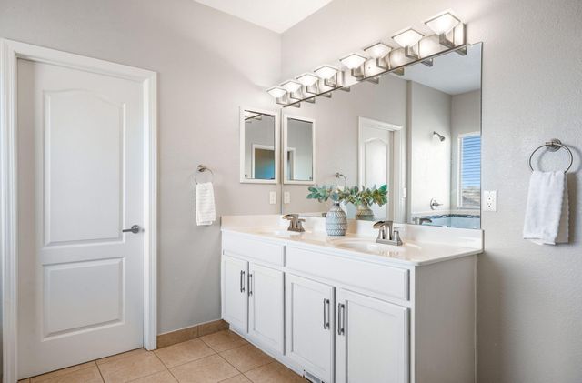 1296 Monterrey Road NE, Rio Rancho, NM 87144