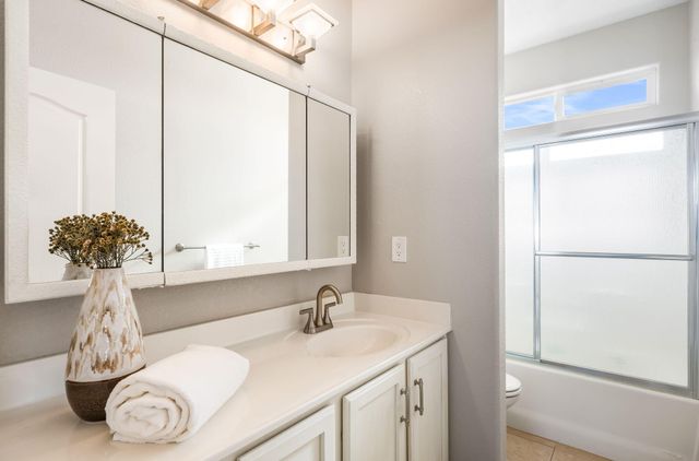 1296 Monterrey Road NE, Rio Rancho, NM 87144