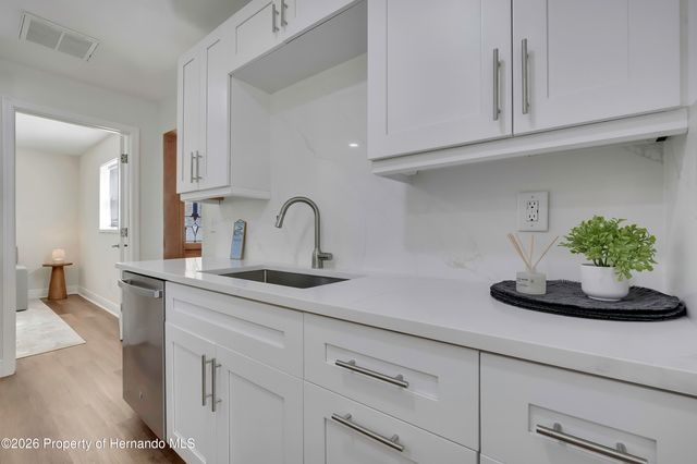 6080 Waverly Road, Weeki Wachee, FL 34607