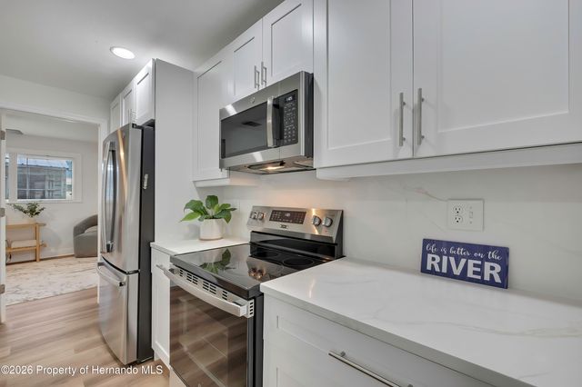 6080 Waverly Road, Weeki Wachee, FL 34607