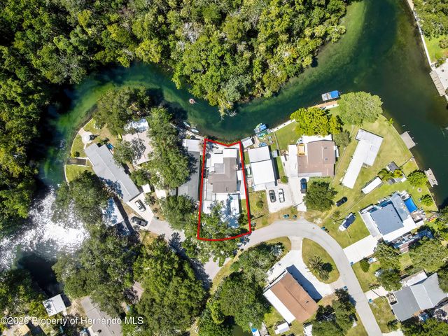 6080 Waverly Road, Weeki Wachee, FL 34607
