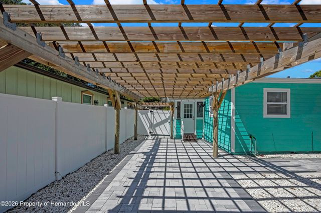 6080 Waverly Road, Weeki Wachee, FL 34607