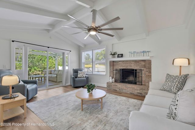 6080 Waverly Road, Weeki Wachee, FL 34607