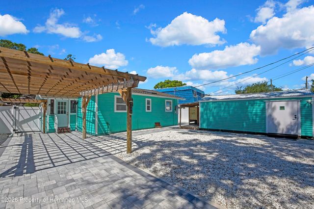 6080 Waverly Road, Weeki Wachee, FL 34607