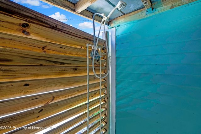 6080 Waverly Road, Weeki Wachee, FL 34607