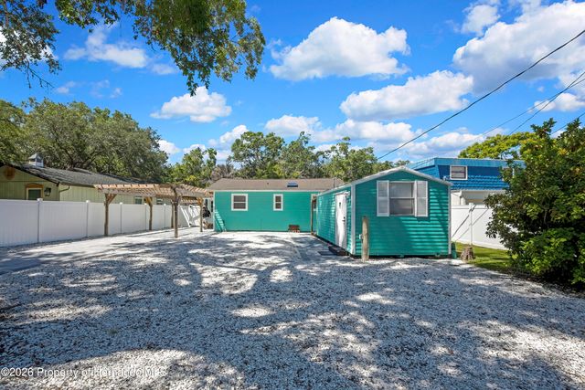 6080 Waverly Road, Weeki Wachee, FL 34607