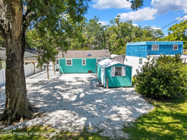 6080 Waverly Road, Weeki Wachee, FL 34607