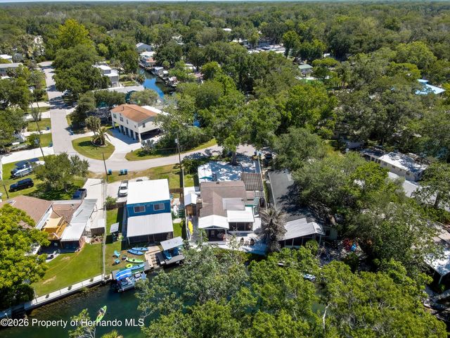 6080 Waverly Road, Weeki Wachee, FL 34607