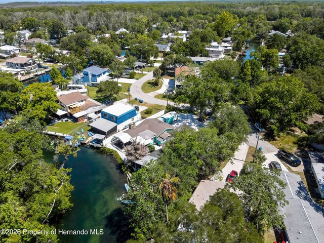 6080 Waverly Road, Weeki Wachee, FL 34607