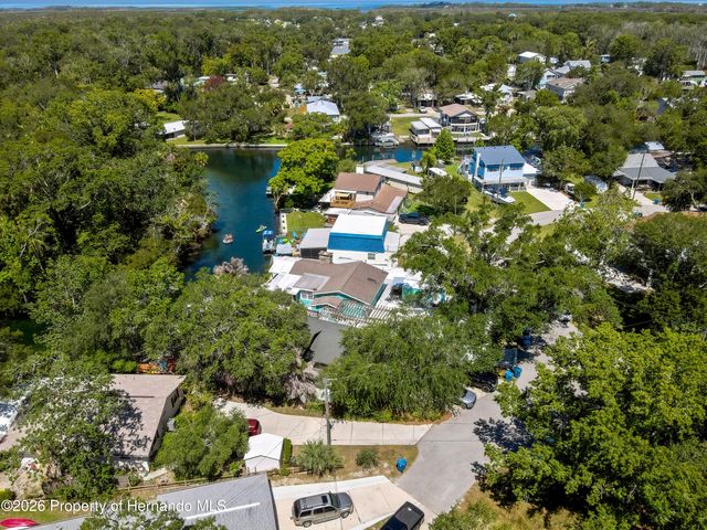 6080 Waverly Road, Weeki Wachee, FL 34607