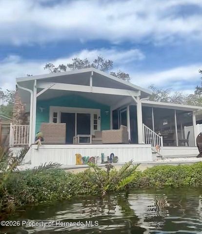 6080 Waverly Road, Weeki Wachee, FL 34607