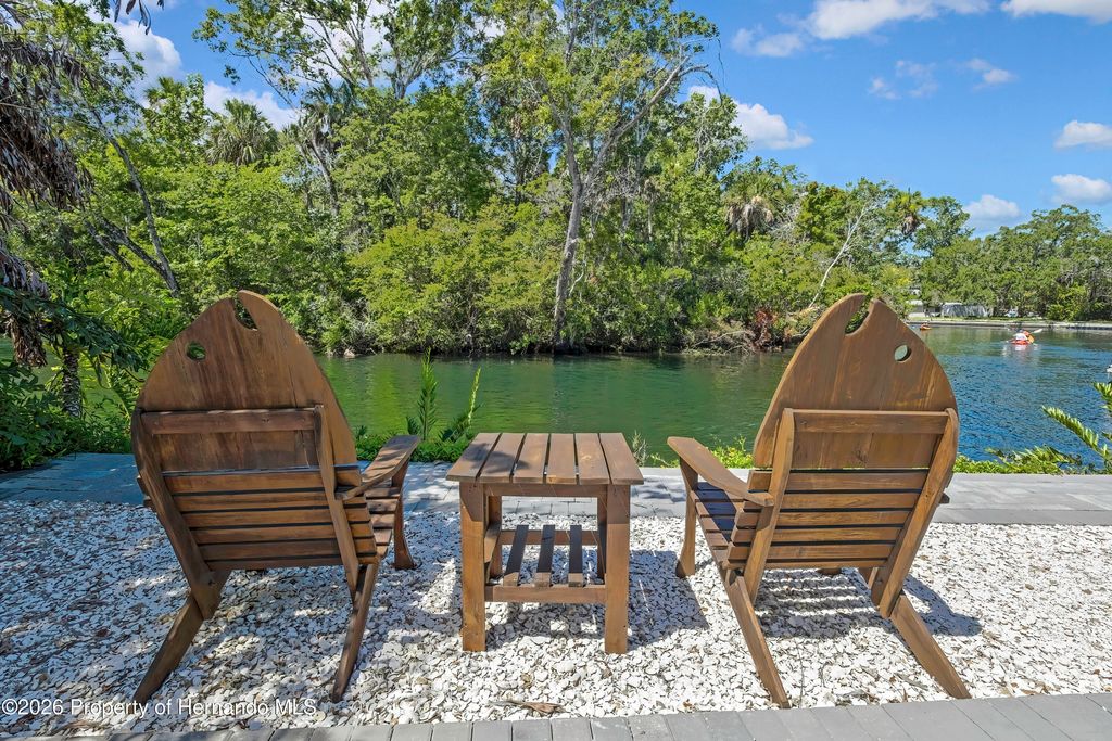6080 Waverly Road, Weeki Wachee, FL 34607