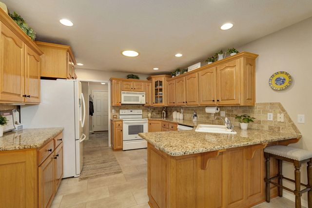 2680 W Williamsburg Street, Springfield, MO 65810