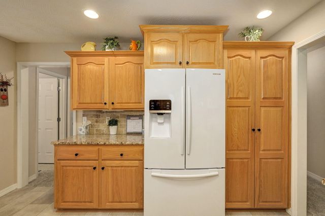 2680 W Williamsburg Street, Springfield, MO 65810