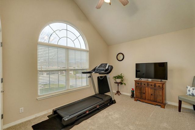 2680 W Williamsburg Street, Springfield, MO 65810