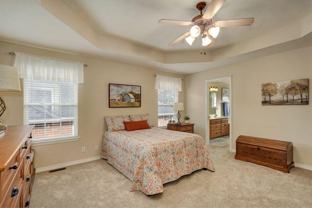 2680 W Williamsburg Street, Springfield, MO 65810