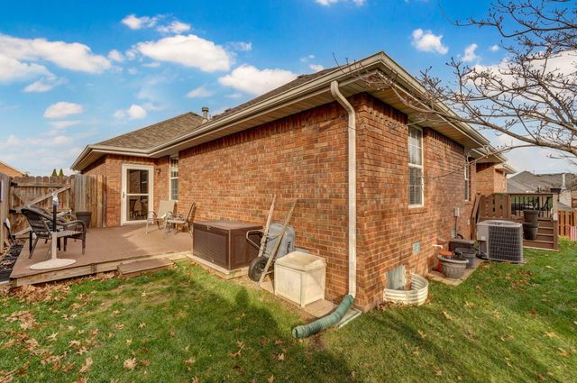 2680 W Williamsburg Street, Springfield, MO 65810