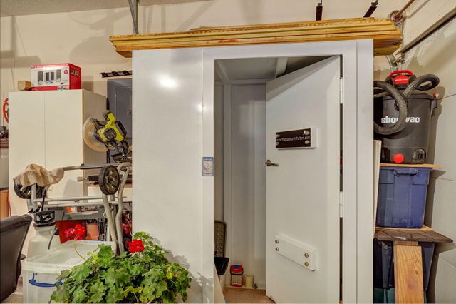 2680 W Williamsburg Street, Springfield, MO 65810