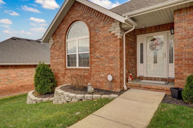 2680 W Williamsburg Street, Springfield, MO 65810