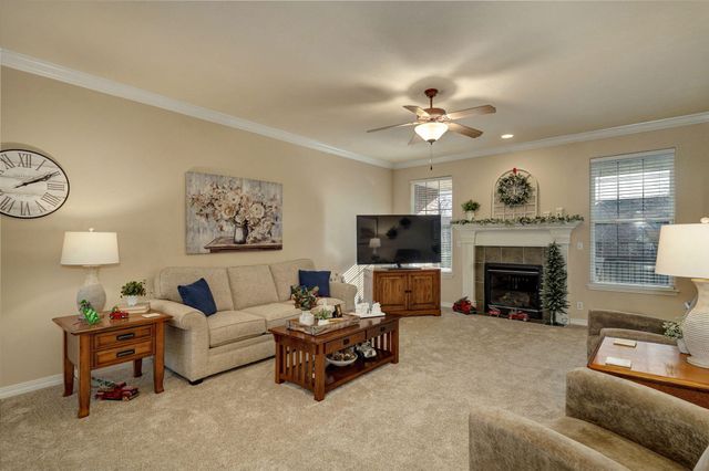 2680 W Williamsburg Street, Springfield, MO 65810