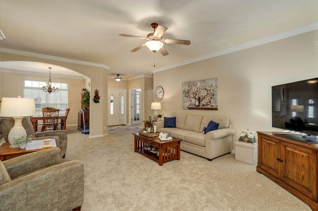 2680 W Williamsburg Street, Springfield, MO 65810