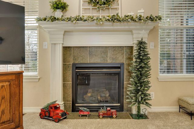 2680 W Williamsburg Street, Springfield, MO 65810