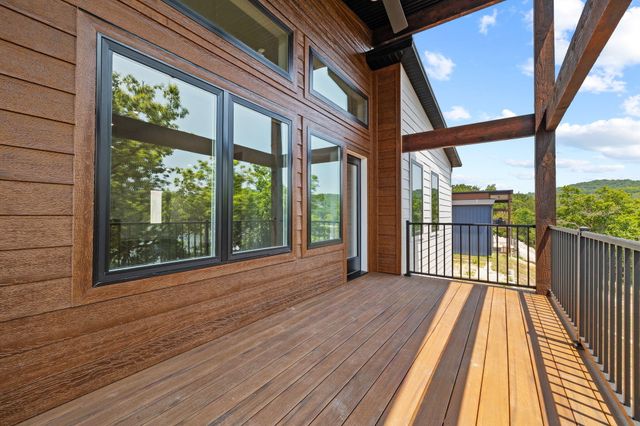 72 Beech Drive 32, Reeds Spring, MO 65737