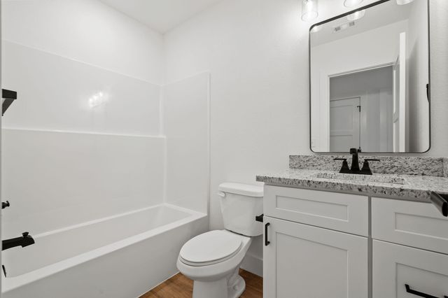 72 Beech Drive 32, Reeds Spring, MO 65737